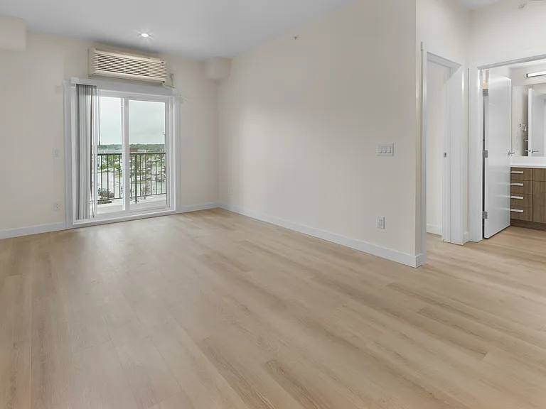 300 Rankin Dr — Photo 33