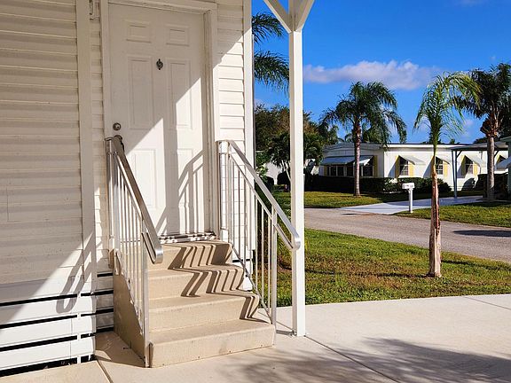 3rd image of 188 W Caribbean