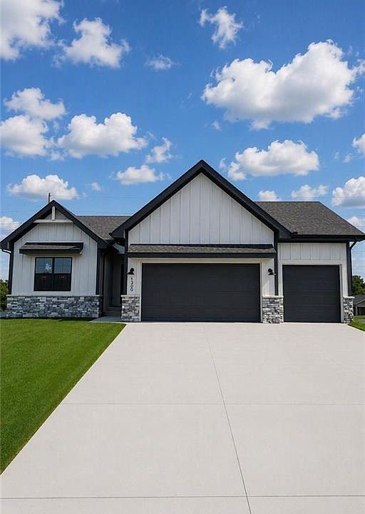 1st image of 1300 Larkspur Place Or