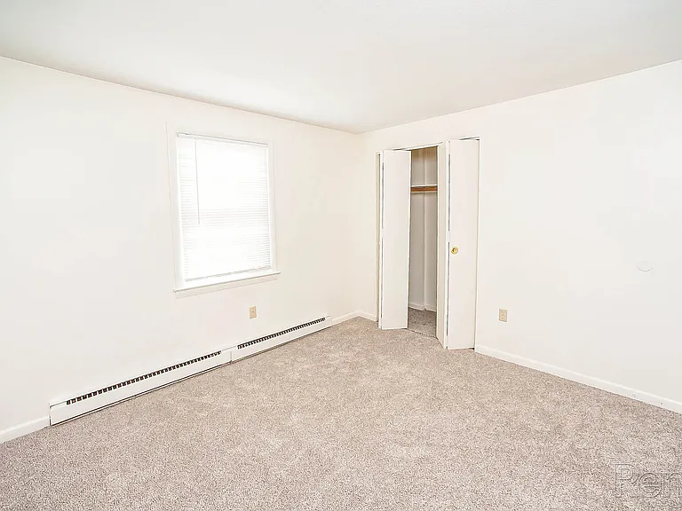 Ashley Arms Apartments — Photo 26