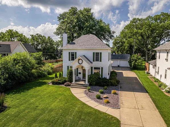 309 W Clarence St, Dodgeville, WI 53533
