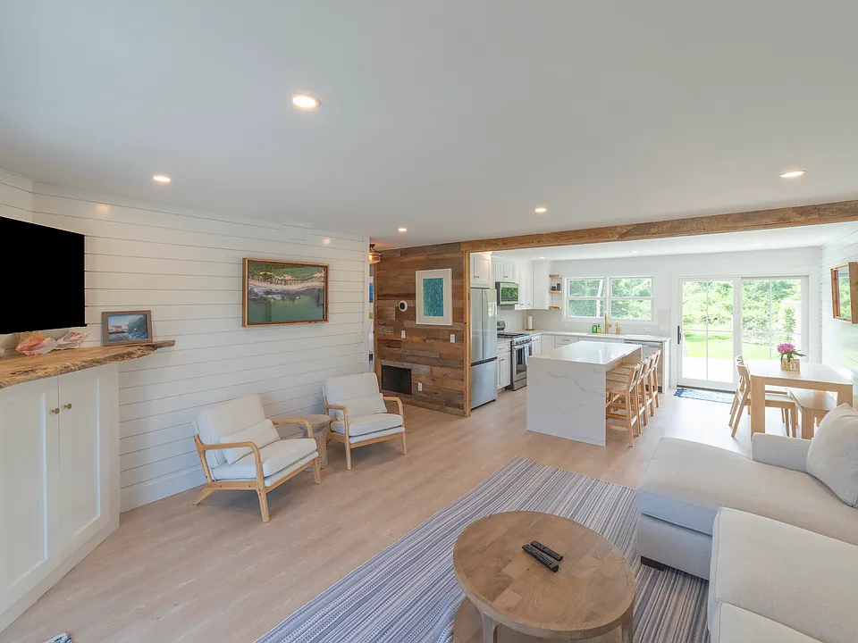 78 Benson Dr