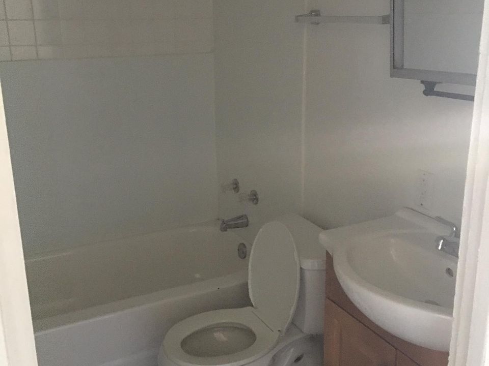1st image of 402 Iowa Ave