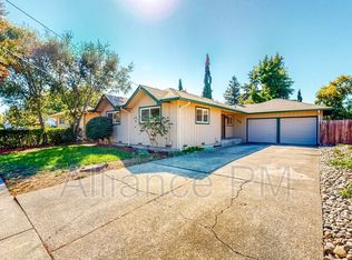 1625 Woodward Dr, Santa Rosa, CA 95405