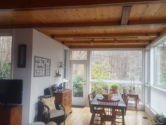 Sunny south facing sun room
