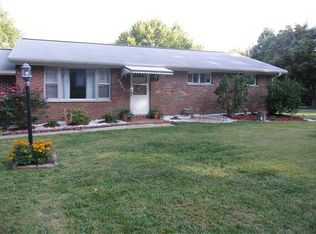 7001 Northern Dr, Belleville, IL