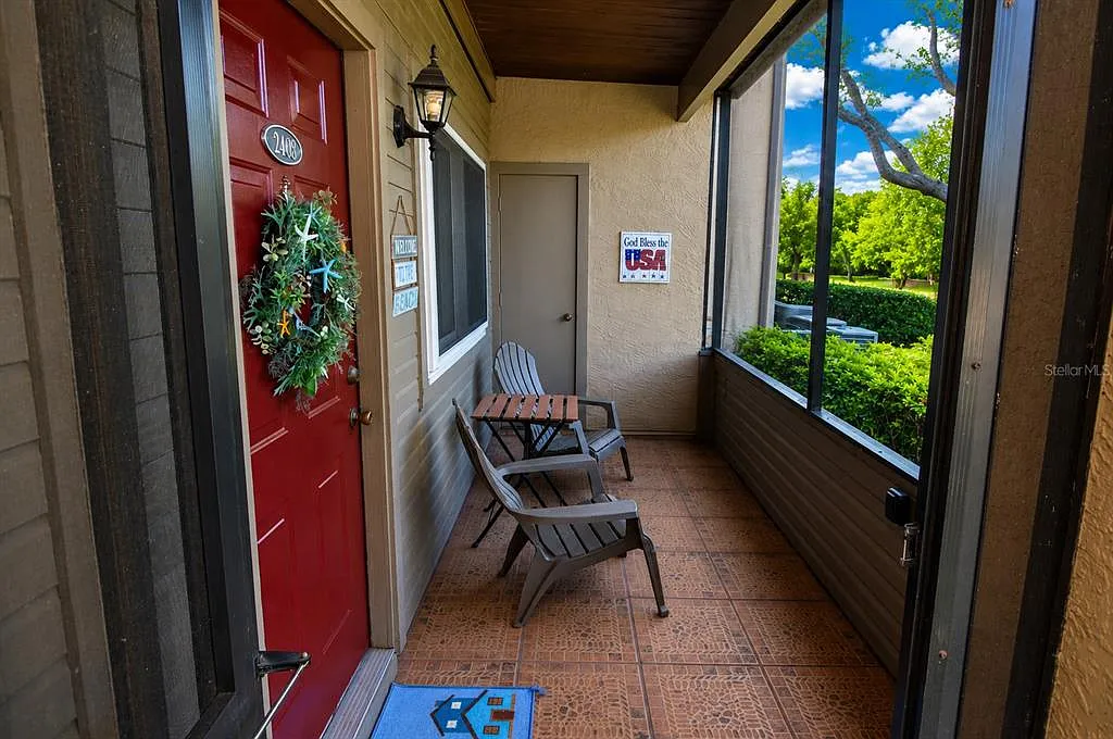 2 bed, 2.0 bath, 1015 sqft, $2,300 — Photo 3