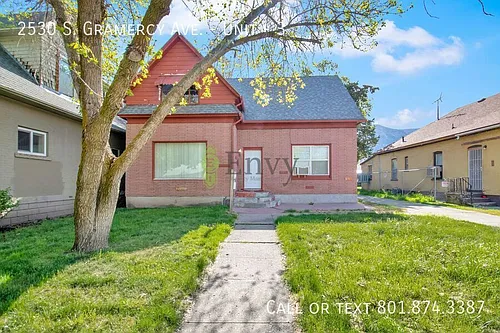 2530 S Gramercy Ave #3 Photo 1
