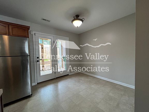 5th image of 361 Franklin Meadows Way