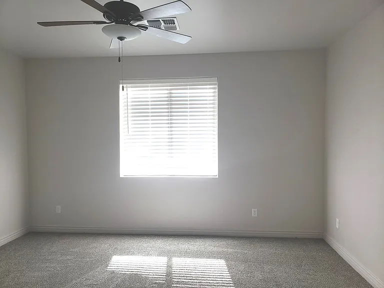 10225 E 39th Pl — Photo 7