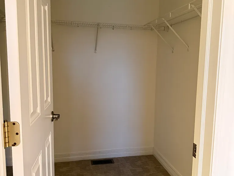 110 Kastlekove Dr — Photo 11
