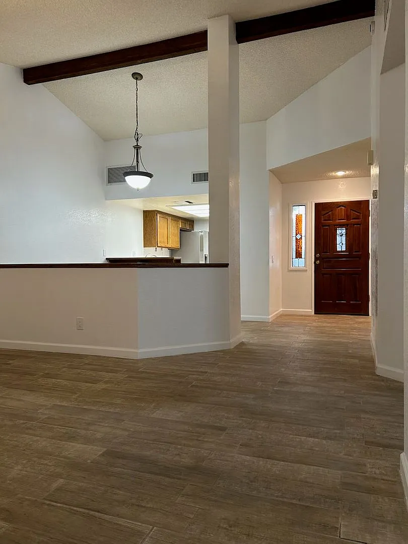 3 bed, 2.0 bath, 1168 sqft, $1,500 — Photo 3