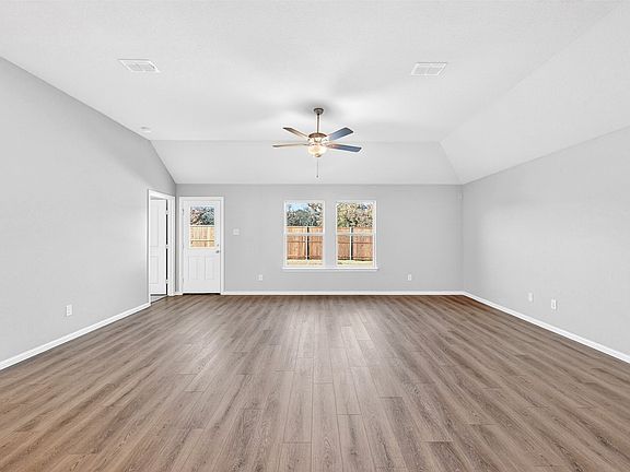 2nd image of 3505 Kingdom Dr