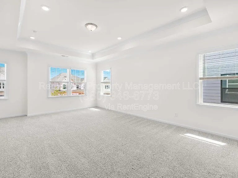 9008 Catboat St — Photo 23