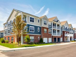 100 Hudson Ct APT 103, Wheeling, IL 60090