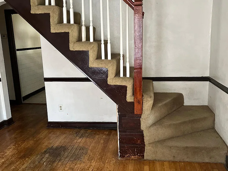 6780 Edison Ave — Photo 4