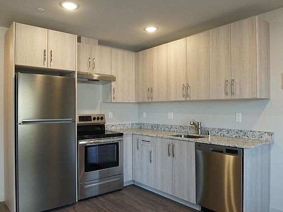 3rd image of 3612 Center St #101