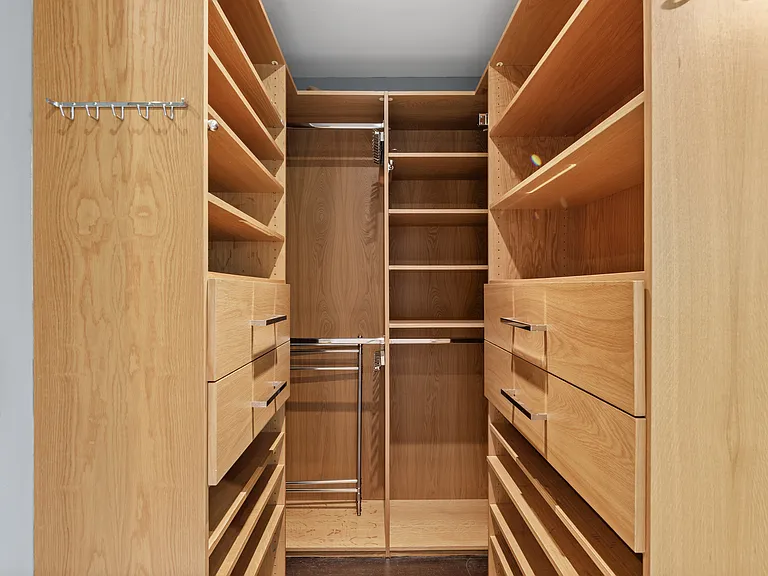 519 W 23rd St #3 — Photo 24