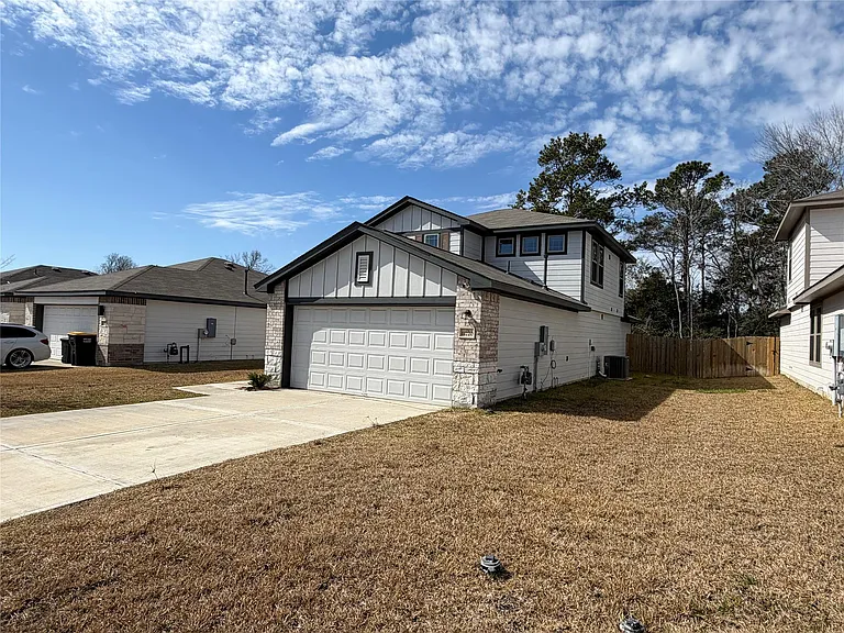 11720 Whirlaway Dr — Photo 3