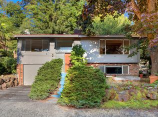 8700 25th Ave NE, Seattle, WA 98115