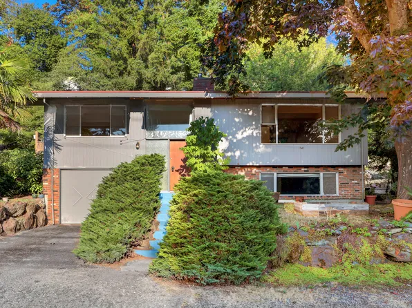 8700 25th Ave NE, Seattle, WA 98115