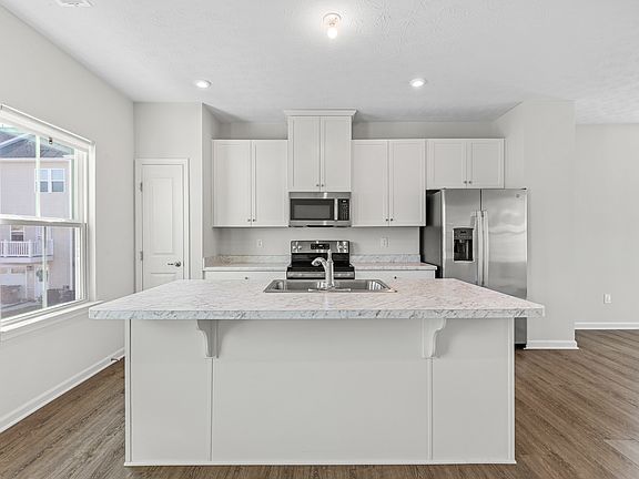5th image of 22 Wentworth Ln