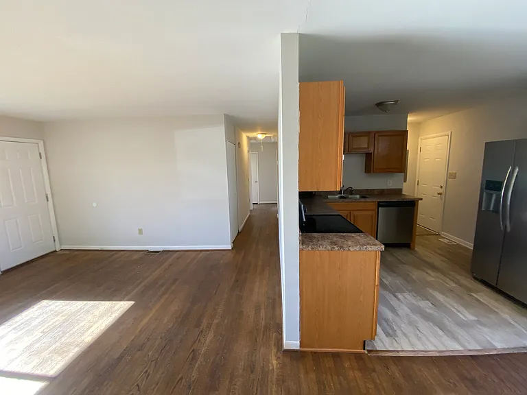 2053 Richard Ave — Photo 4