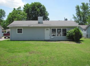 1350 Harrison St, Wood River, IL 62095