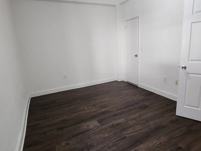 510 Riverdale Ave #1G — Photo 6