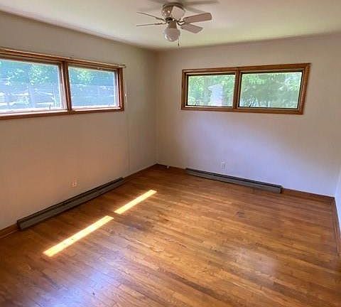 5th image of 4918 Encino Dr