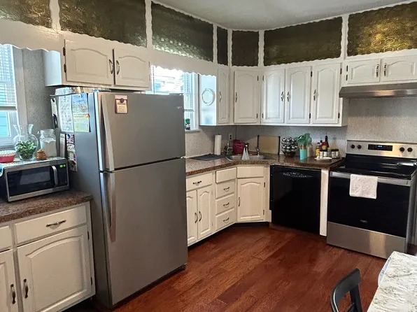 99 Franklin St #2, Somerville, MA 02145