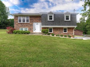 628 White Top Rd, Bluff City, TN 37618