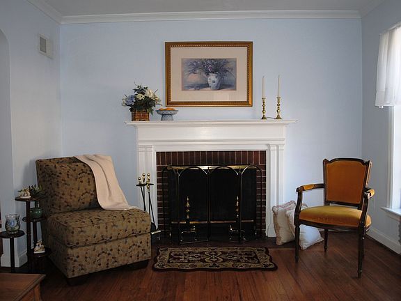 4th image of 4 Greendale Dr