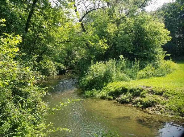 Diamond Dr #1, Deforest, WI 53532