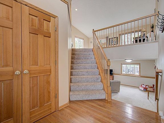 5th image of 3284 White Oaks Ln