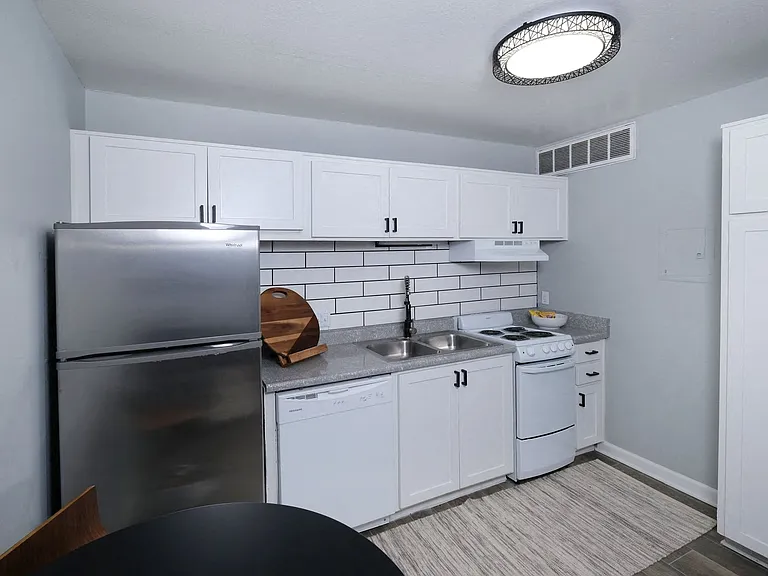 Fusion Fort Worth - Classic Kitchen