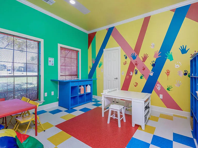 Spring Oaks Apartments — Photo 29