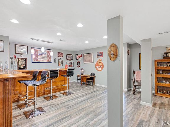 4th image of 211 Discovery Village Cir