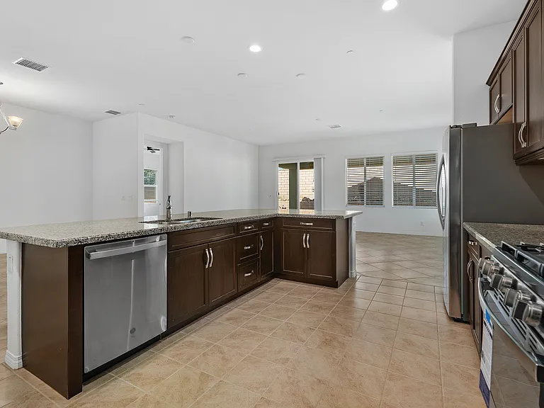 43720 Vacanza Ct — Photo 8