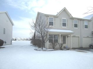 2828 Cedar Glade Dr, Naperville, IL 60564