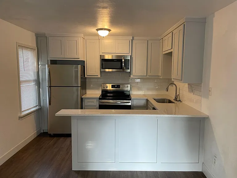 2816 N Walker Ave #1 — Photo 1