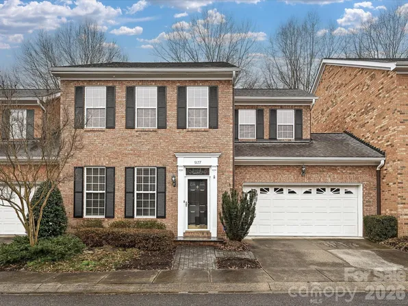 9177 Bonnie Briar Cir, Charlotte, NC 28277