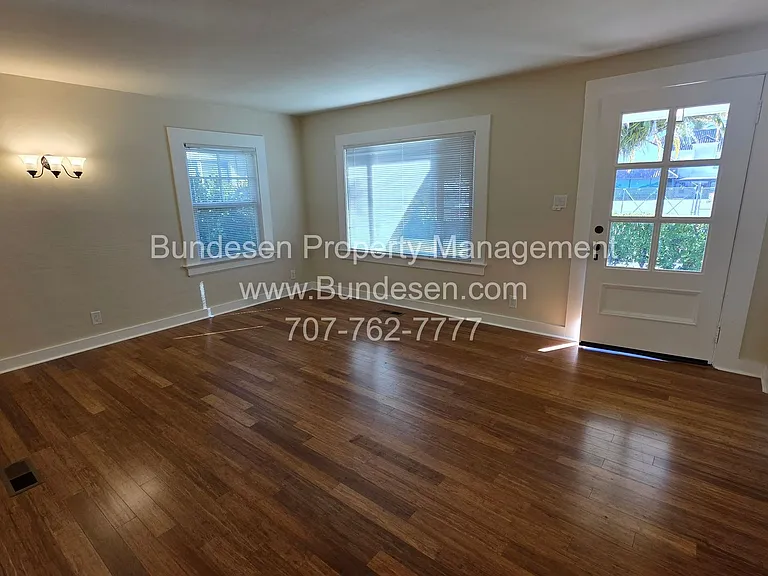340 Church St — Photo 5