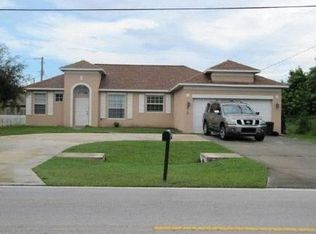 2414 SE Melaleuca Blvd, Port Saint Lucie, FL 34952