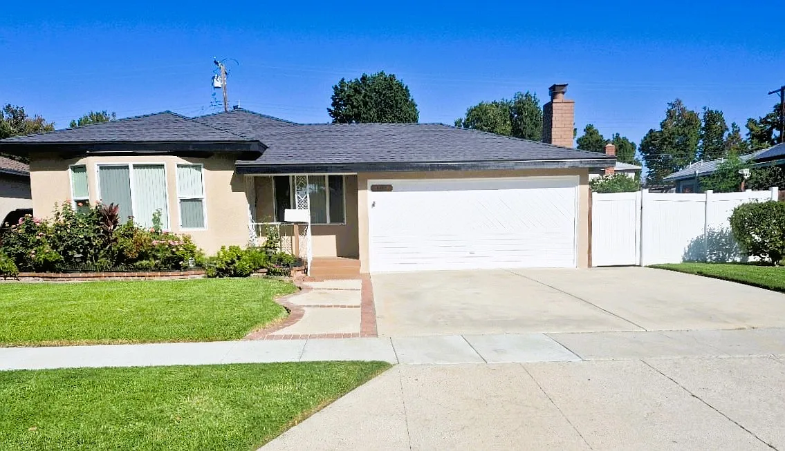 Pearce Ave, Long Beach — Photo 3