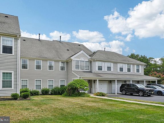 2nd image of 1112 Eagles Chase Dr