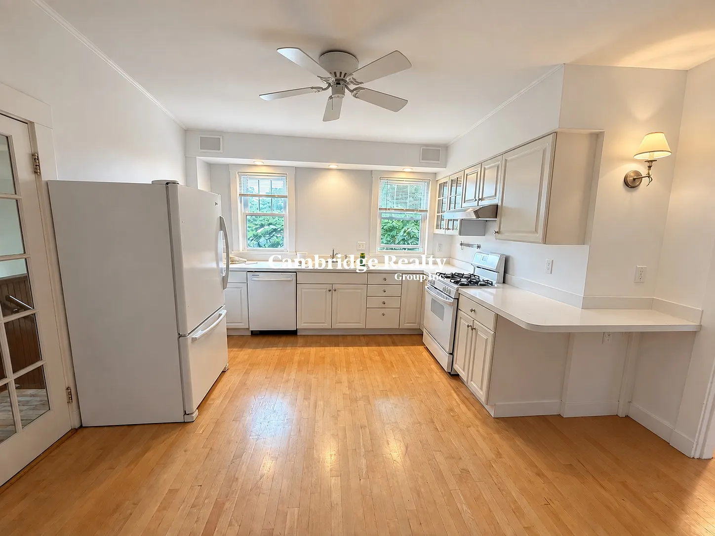 2 bed, 1.0 bath, 1200 sqft, $3,950 — Photo 3