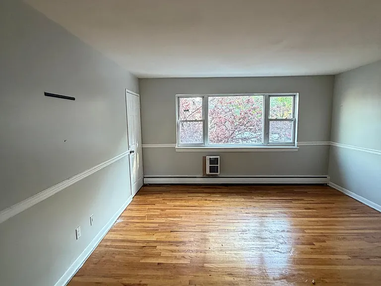 411 Stuyvesant Ave #8 — Photo 2