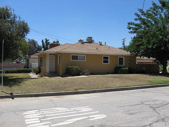 3rd image of 228 E 29th St