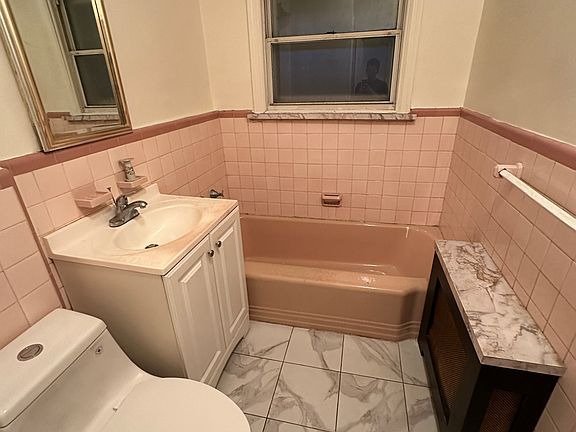 3rd image of 1814 E 16th St #2
